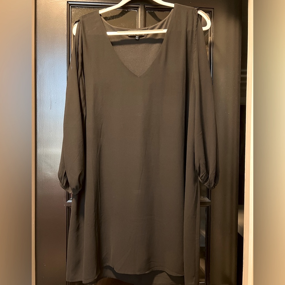 Lulu’s Open-Sleeve Black Dress - XL